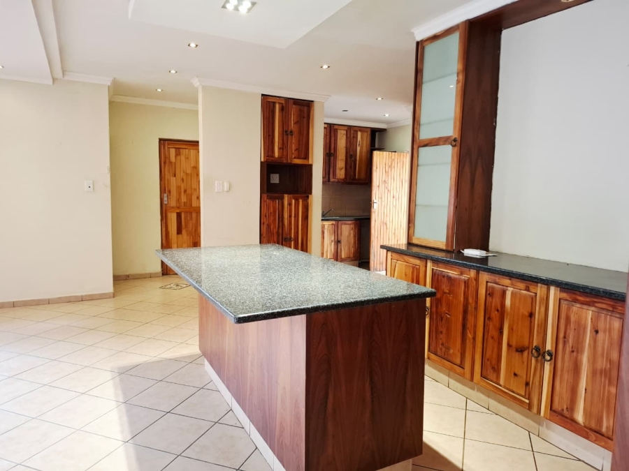 6 Bedroom Property for Sale in Universitas Free State